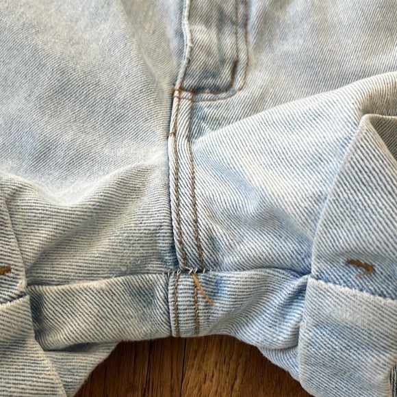 Women's Blue Jean High Rise Shorts 9-10 - Picture 7 of 7